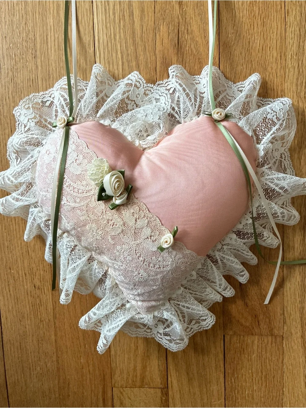 NWT Saks Fifth Avenue, Antique Blush Pink Hanging Heart Pillow, England, 1980s